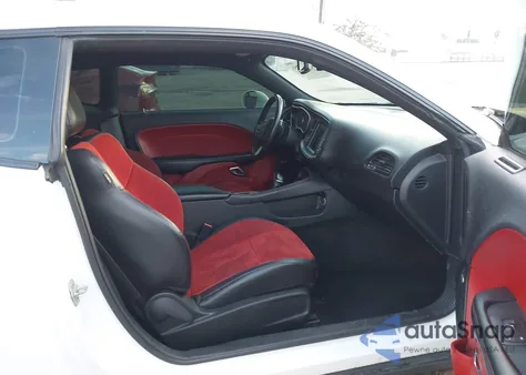 2018 Dodge Challenger Sxt Plus z USA, uszkodzony, nr VIN 2C3CDZAG3JH202320